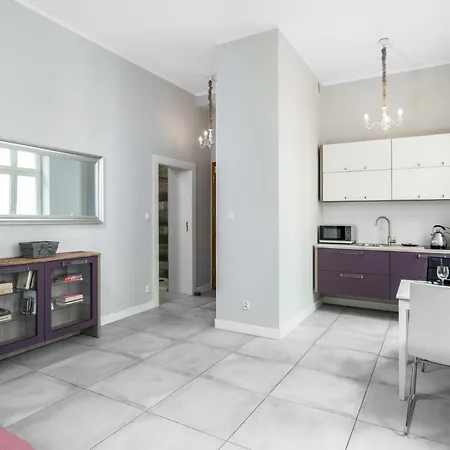 Modish Studio Old Town By Renters Апартаменты *