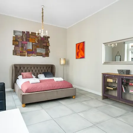 Modish Studio Old Town By Renters Apartment