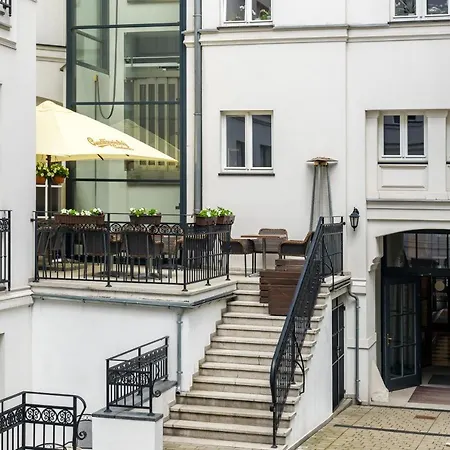 Modish Studio Old Town By Renters Poznan