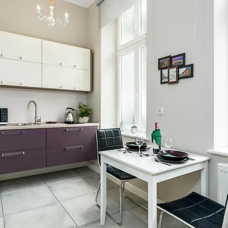 Апартаменты Modish Studio Old Town By Renters *