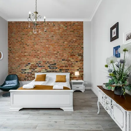 Modish Studio Old Town By Renters